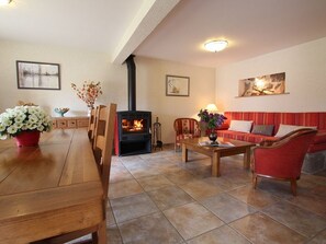 Interior - Charming 19th-Century Farmhouse near Saugues - Stunning Views, Modern Comforts & Baby-Friendly (Saugues)