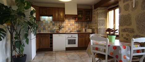Fridge, microwave, dishwasher, high chair