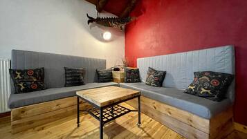 Télévision, cheminée