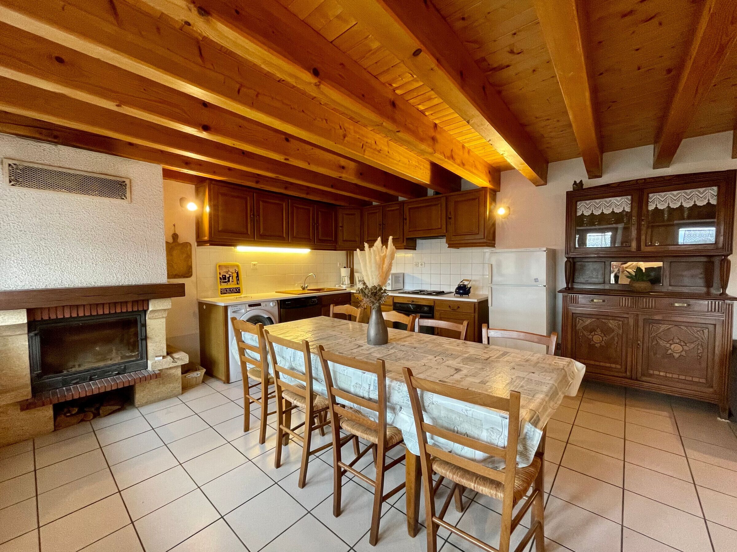 Gite Saint-Pierre-du-Champ, 4 bedrooms, 8 persons
