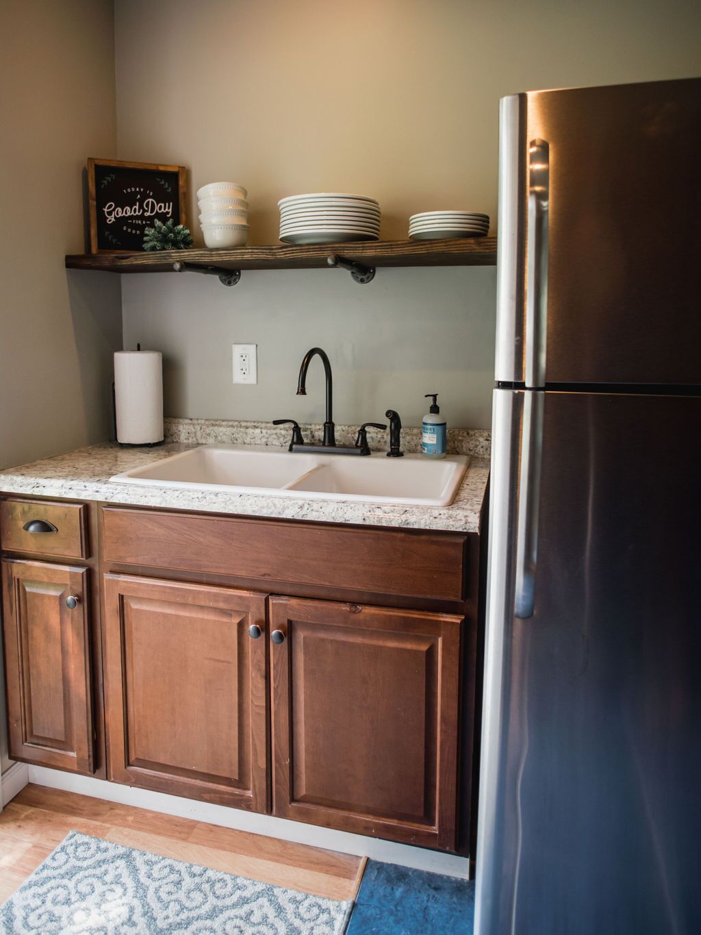 Clean, Private Guesthouse-9 min. to Downtown Charleston, 15 min. to FollyBeach!