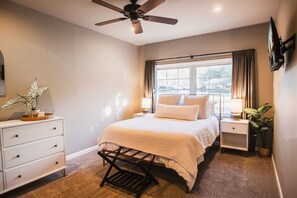 1 chambre, fer et planche à repasser, accès au Wi-Fi (inclus)