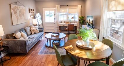 Clean, Private Guesthouse-9 min. to Downtown Charleston, 15 min. to FollyBeach!