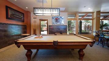 公寓客房, 1 間臥室 | 撞球