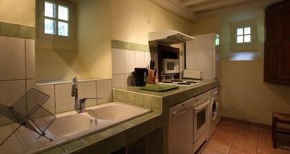 Spacious Rural Getaway with Terrace, 4 Bedrooms & Accessibility in Scenic Mazerat-Aurouze