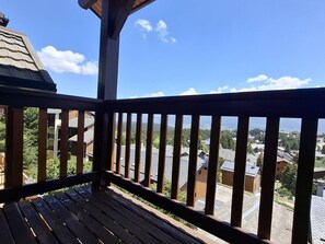 Property grounds - Modern Apartment with Balcony, Mezzanine & Parking - Sleeps 6 (Bolquère-Pyrénées 2000)