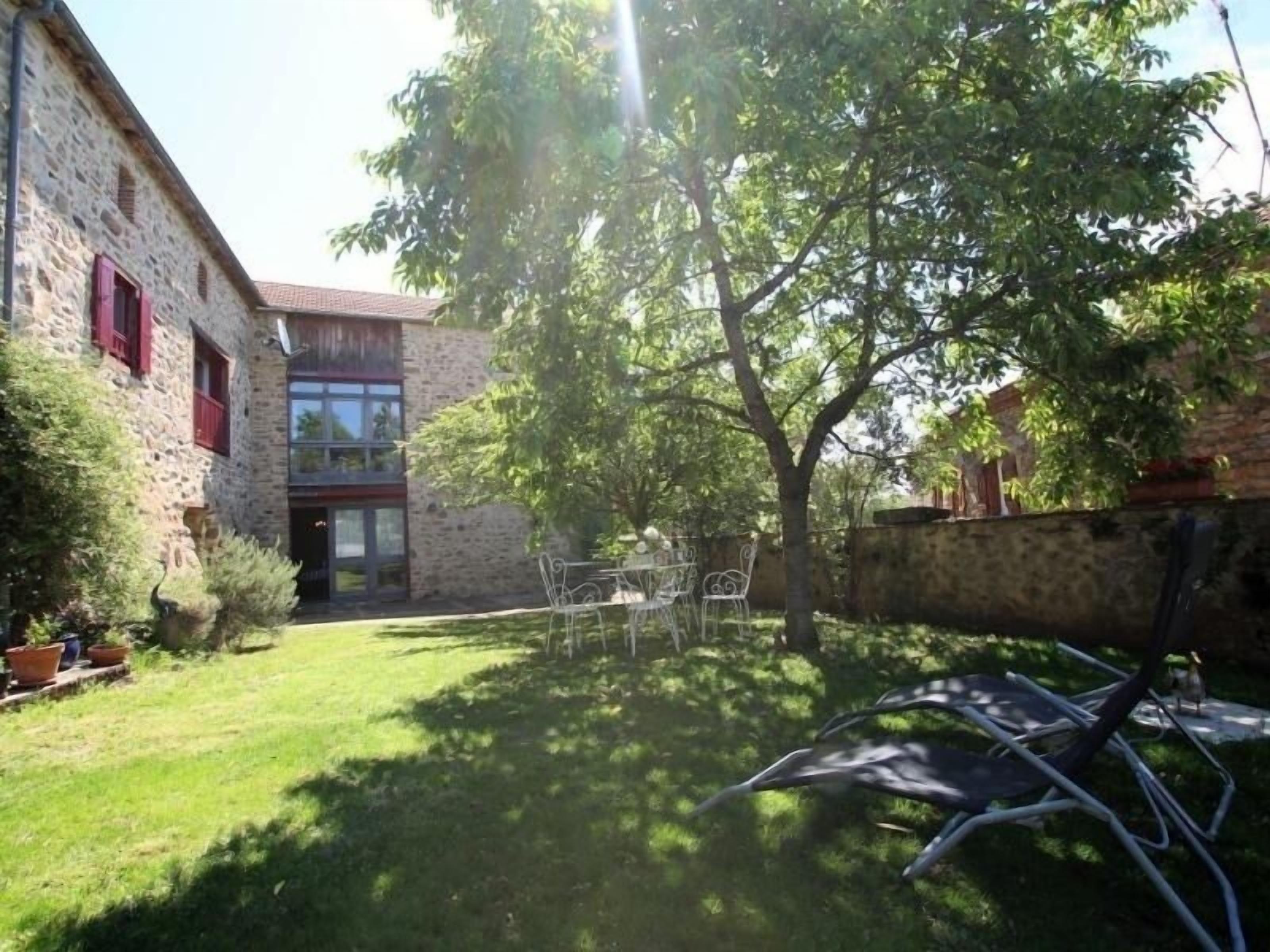 Gite Saint-Beauzire, 3 bedrooms, 6 persons
