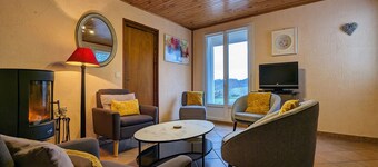 Cottage with private terrace and garden in Saugues, all inclusive