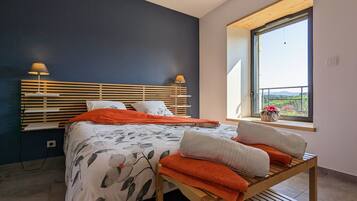 4 bedrooms, free WiFi