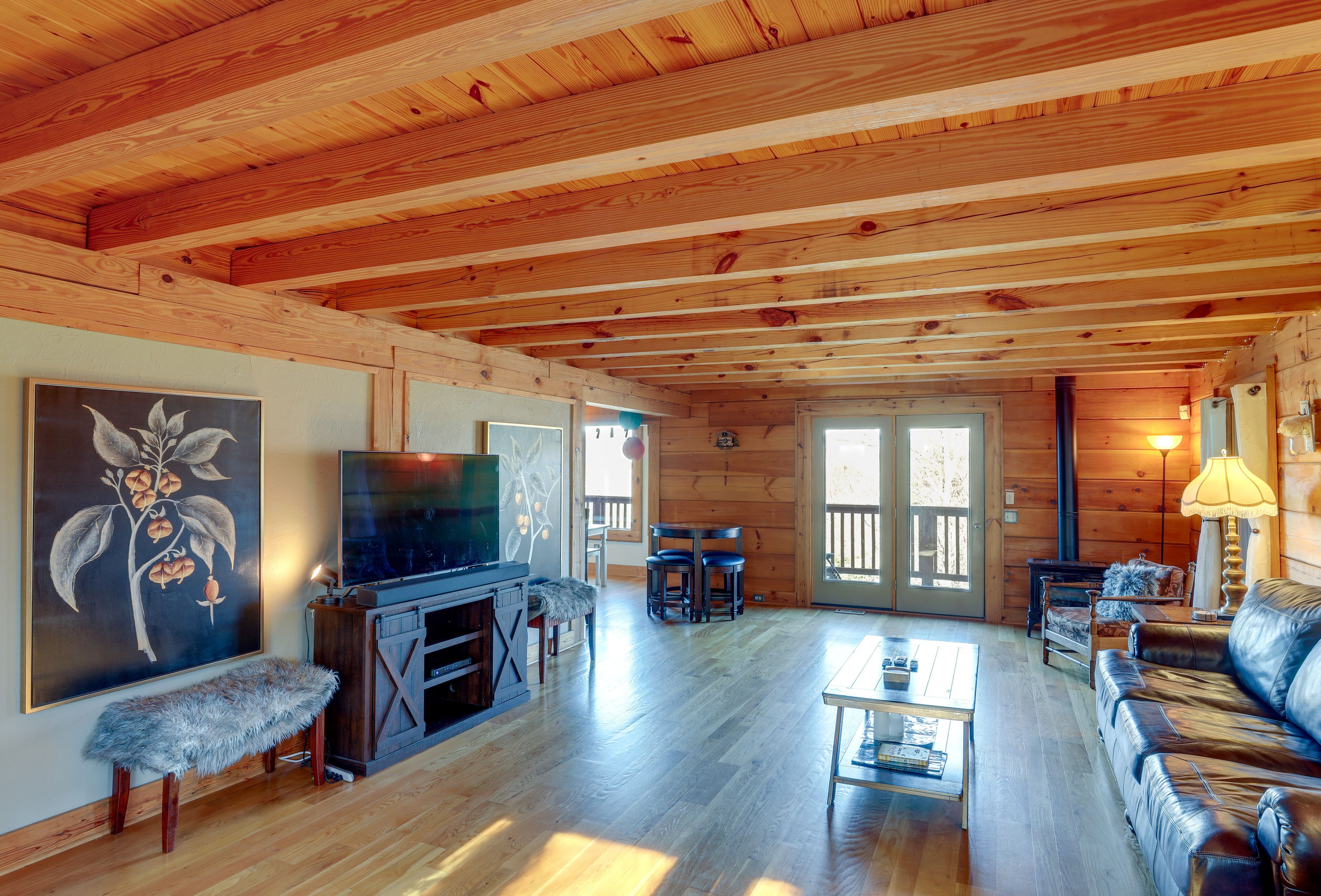 Powderhorn Mountain Cabin w/ Hot Tub & Game Room