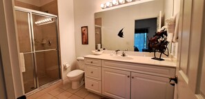 Hair dryer, towels - Family Friendly 2 bedroom 2 bath condo, sleeps up to 6. Near all Attractions! (Kissimmee)
