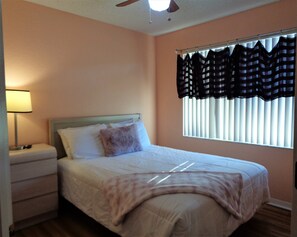 3 bedrooms, iron/ironing board, WiFi, bed sheets