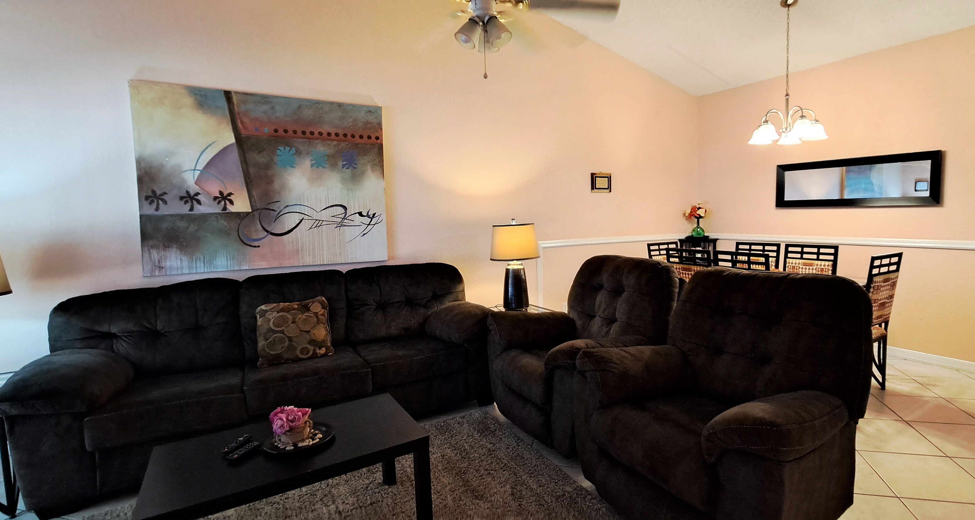 Furnished 3 bed 2 bath Single Level Villa.  Only 5 miles to Disney's Main Gate