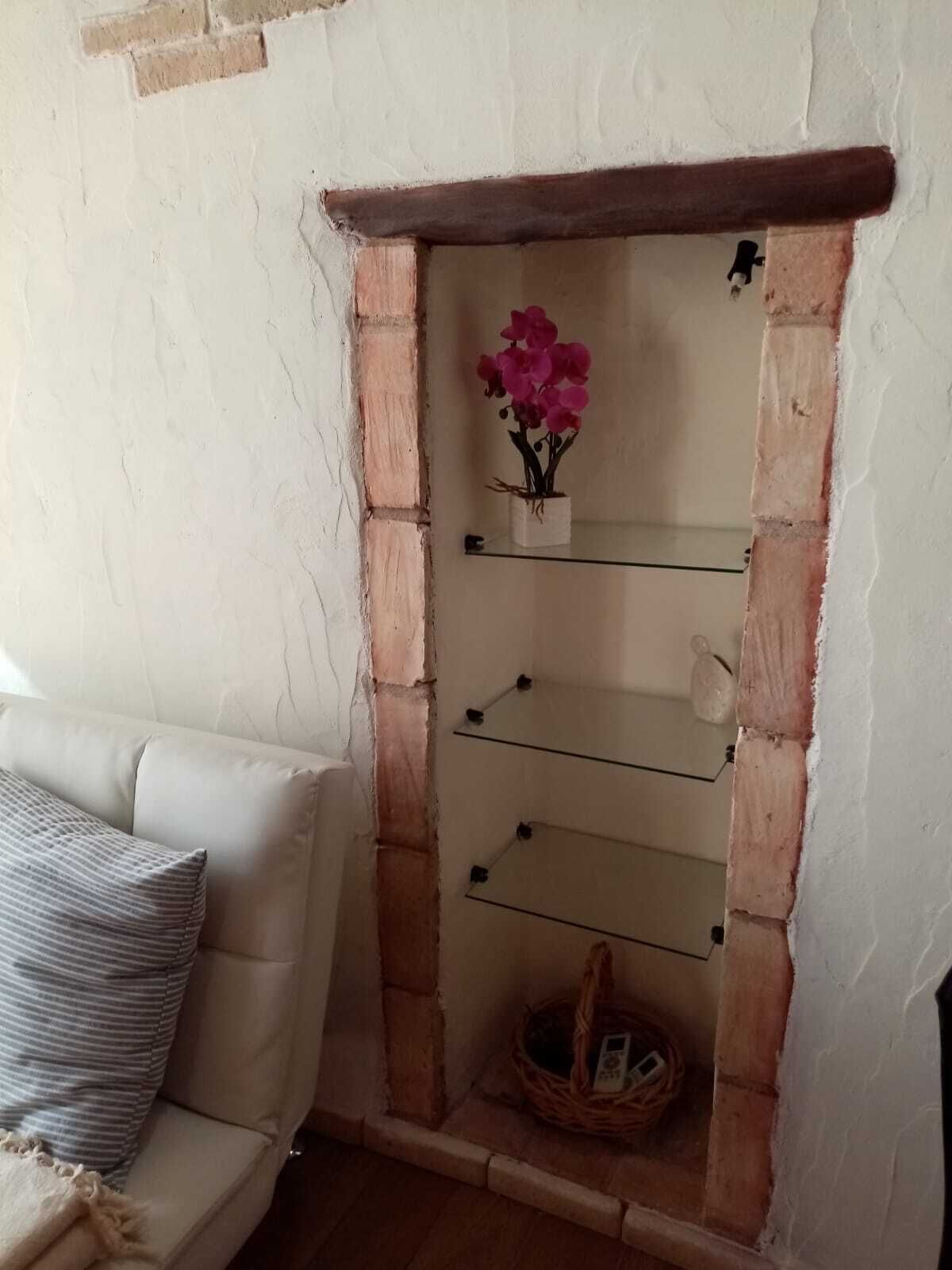 Charming and bright apartment in a 1900 building (wooden roof and stone walls)