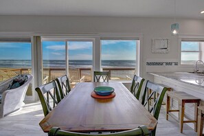 Dining - Beachfront Home w/ Direct Beach Access, Pool & Stunning Gulf Views (Port Aransas)