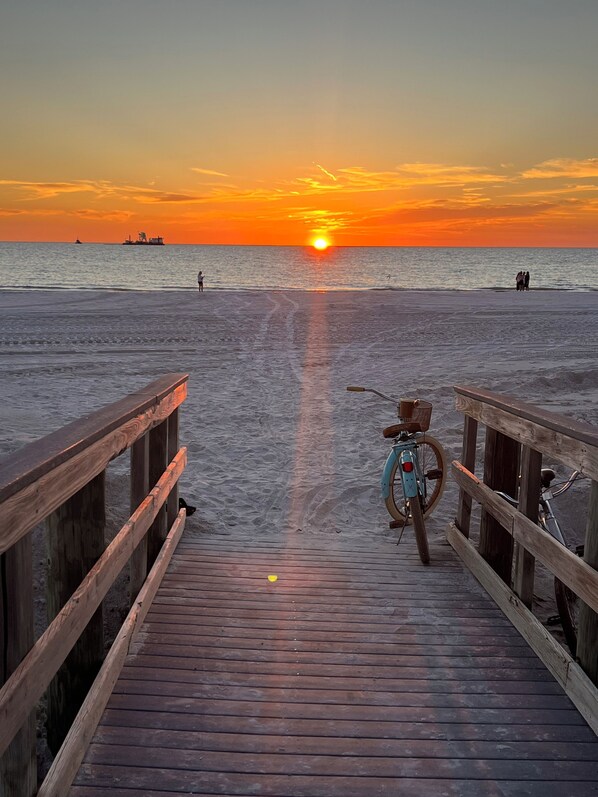 Liegestühle, Strandtücher