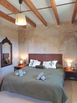 8 bedrooms, iron/ironing board, travel crib, WiFi - Spectacular Villa in Sencelles (sencelles)