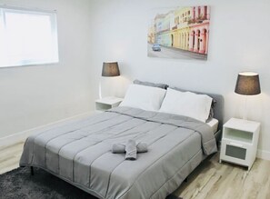 1 bedroom, iron/ironing board, free WiFi, bed sheets - 1BR Apt in Culver City by Just Bring Your Toothbrush (Culver City)