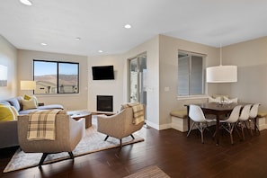 Smart TV, fireplace, table tennis