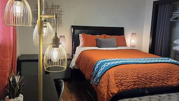 2 bedrooms, desk, iron/ironing board, travel crib