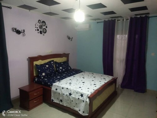 DGL Duplex 5km from shopping center and 20min from airport