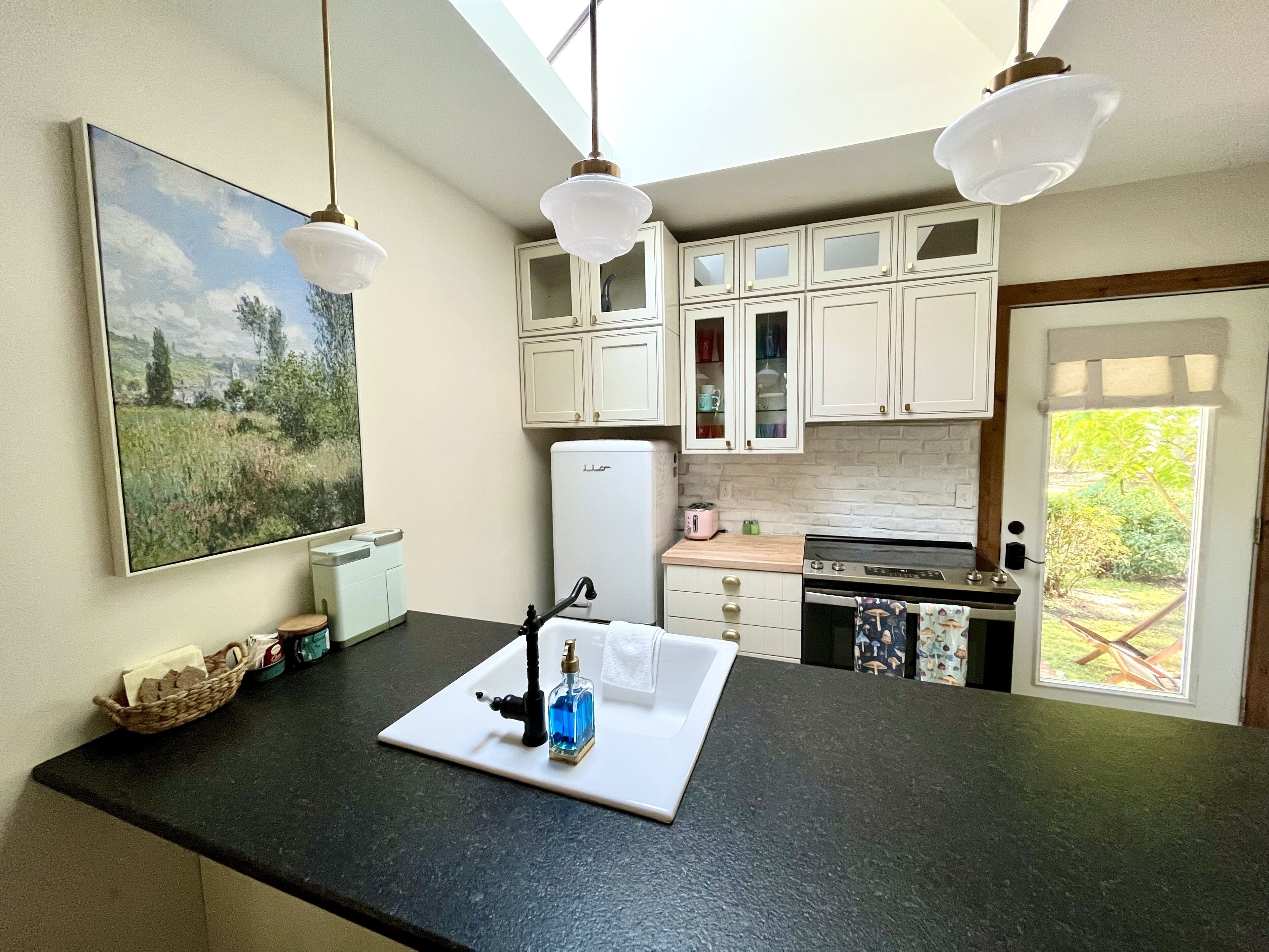 Cozy and Private next to the Pinelands 