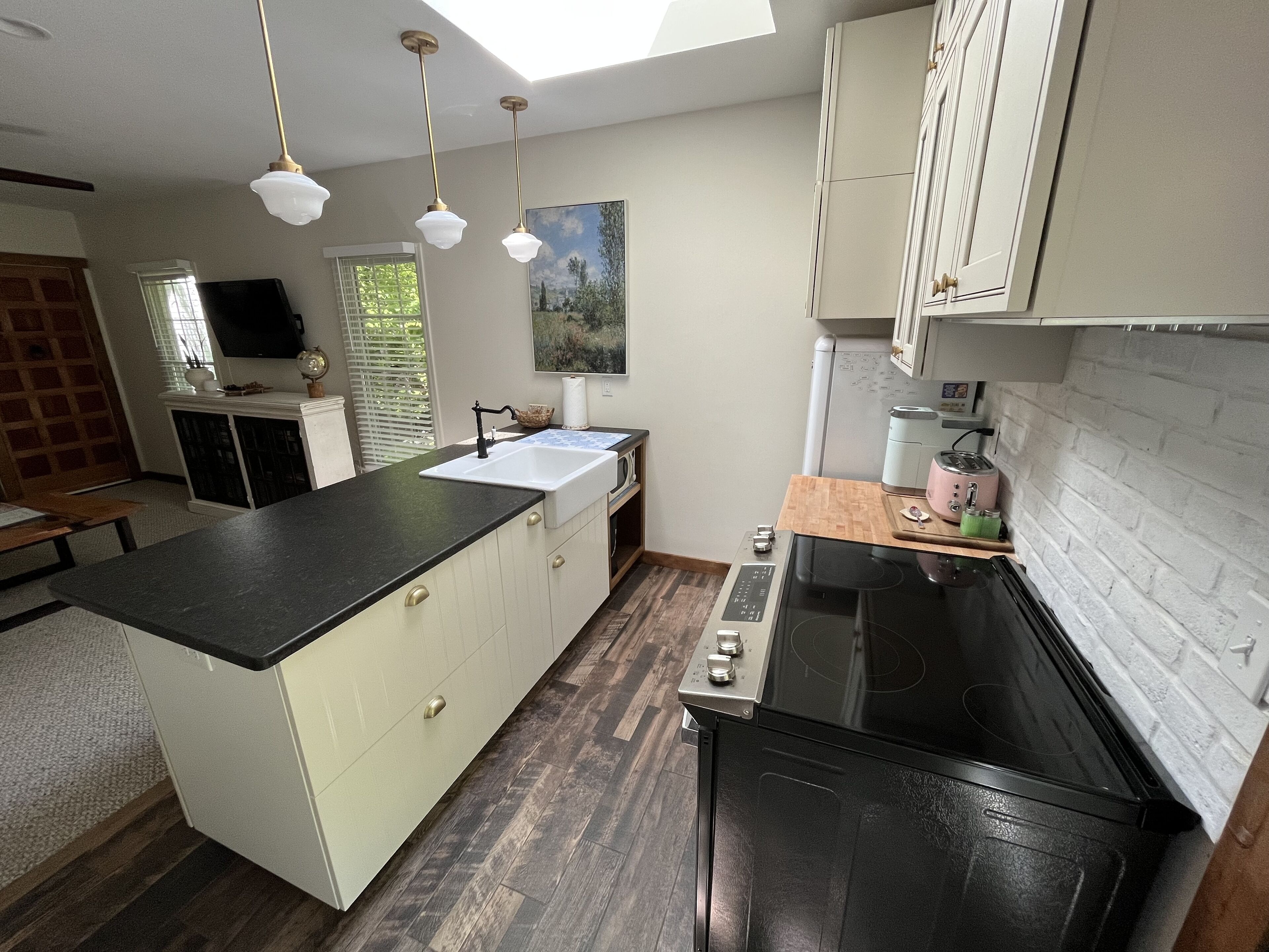 Cozy and Private next to the Pinelands 