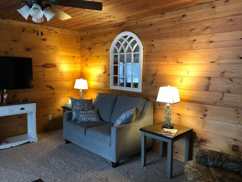 The River's Edge - Rare find along The Allegheny River 3 bedroom/ 1 1/2 bath