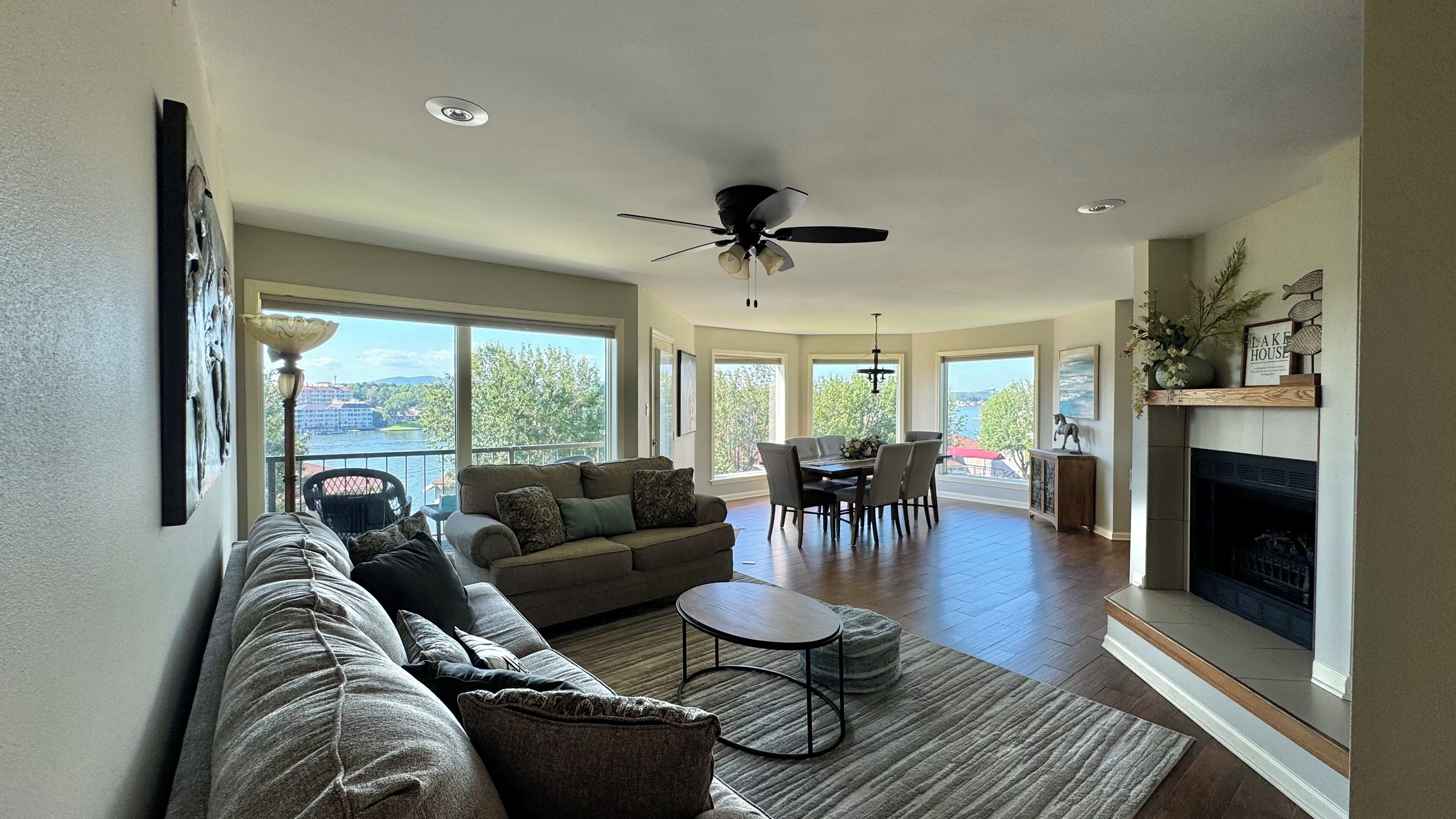 Flat-screen TV, fireplace, DVD player, books