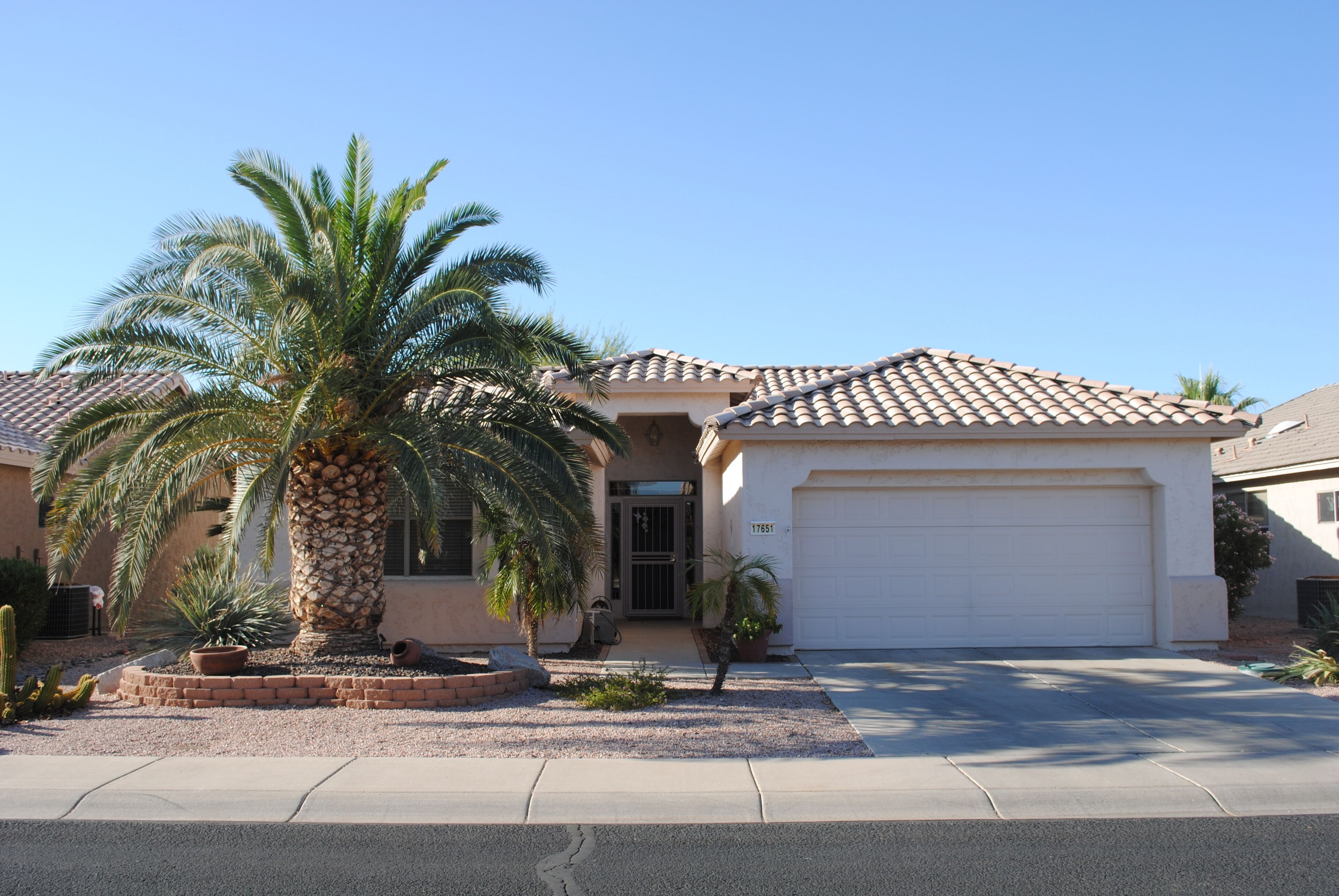 Classy, remodeled home in over-55, manned-gate neighborhood in Surprise
