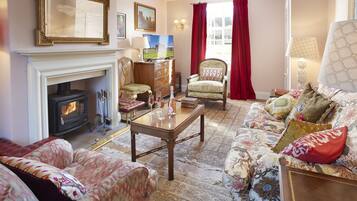 TV, fireplace, DVD player