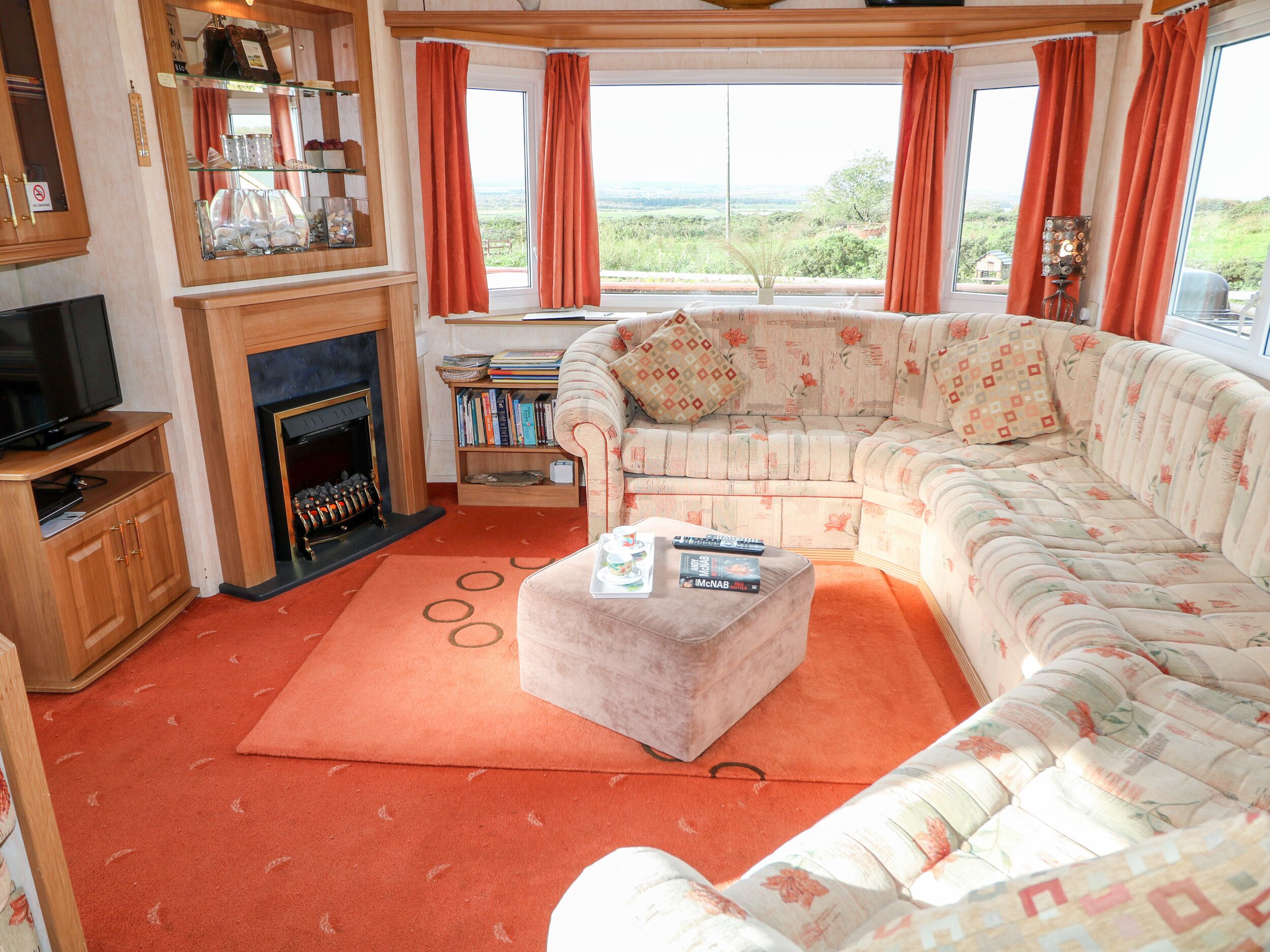 ALKEN CARAVAN, family friendly in Bushmills, County Antrim