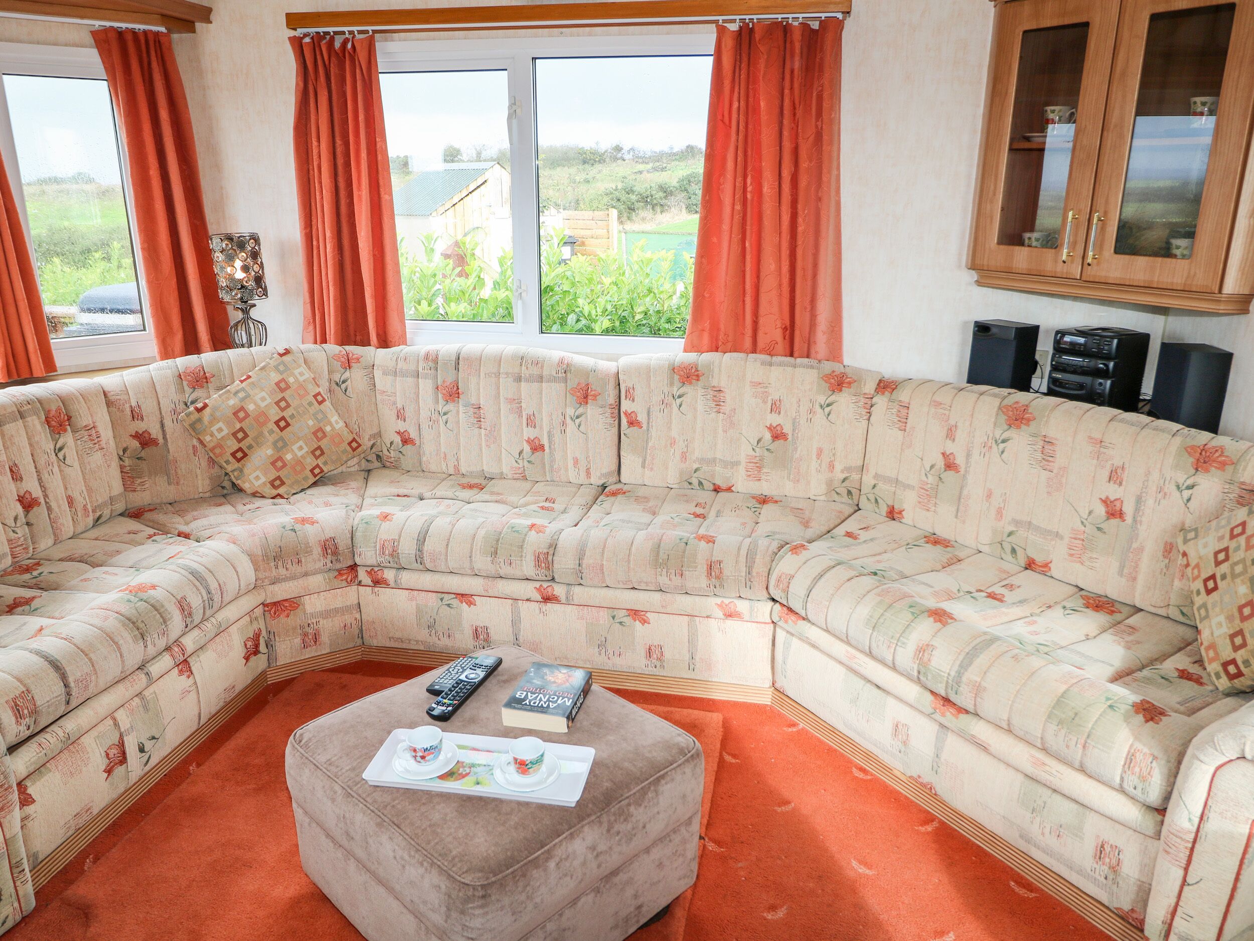 ALKEN CARAVAN, family friendly in Bushmills, County Antrim