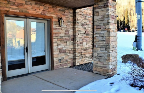 Purgatory Resort, LUXURY TOWNHOUSE; Ski-in Ski-out; 4 Bed, 4.5 Bath, Sleeps 14