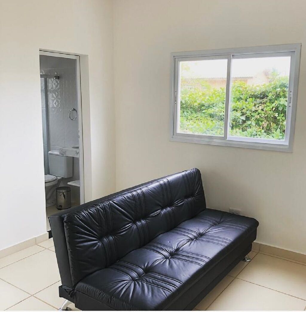 Modern apartment facing the sea with its own barbecue and swimming pool. Thatch – Ubatuba