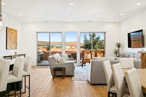 Video games, ping pong - Arcadia 74 🌟 Arcades * Ping Pong * Games (Santa Clara)