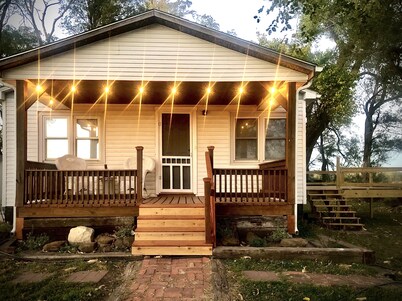 Cozy Country Cottage