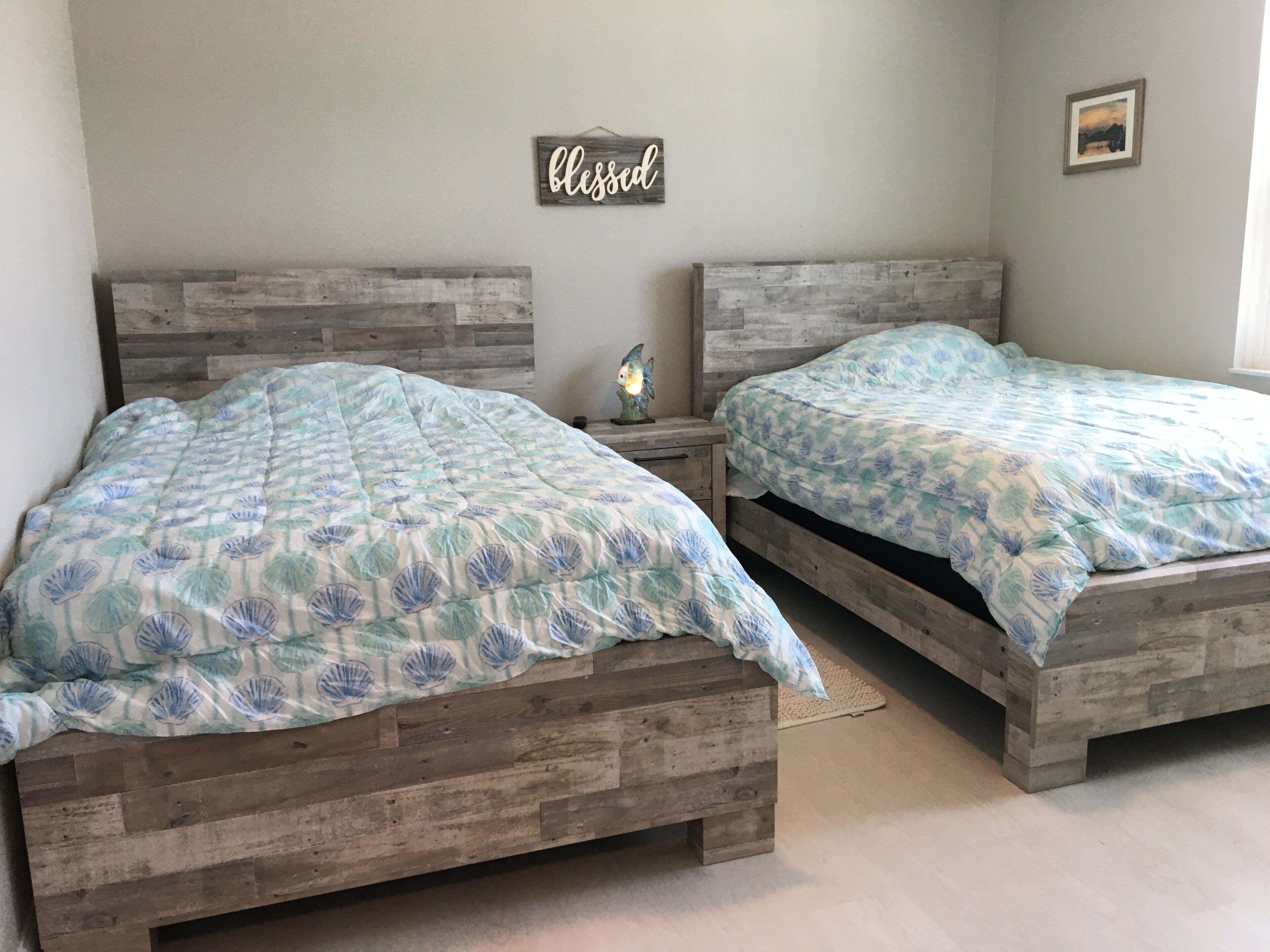 Stunning Condo Inside / Out Direct Beach Front