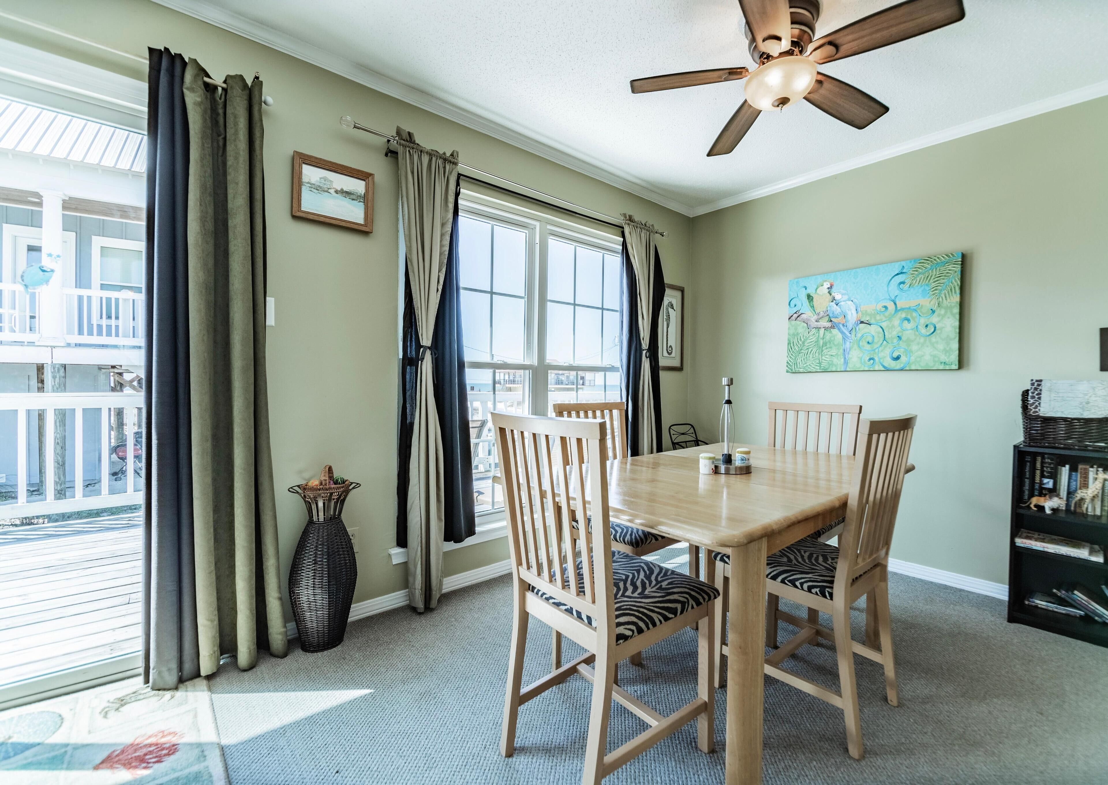 House, Multiple Beds (Seafari - 106 Portier Ct) | Private kitchen