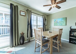 House, Multiple Beds (Seafari - 106 Portier Ct) | Private kitchen - Seafari - 106 Portier Ct (Dauphin Island)