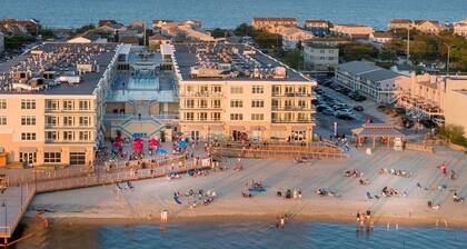 Luxurious Penthouse, King beds. Dog & ADA Friendly