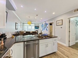 Interior - Luxurious Penthouse, King beds. Dog & ADA Friendly (Dewey Beach)