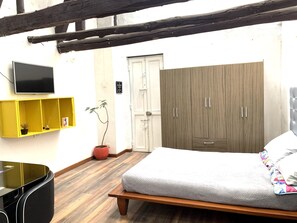 1 bedroom, iron/ironing board, free WiFi, bed sheets