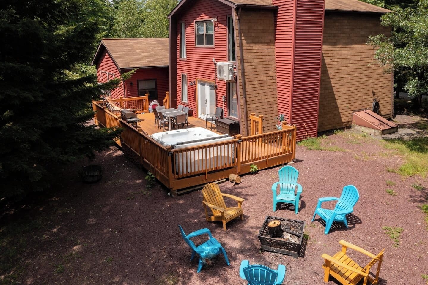 Super Private! Modern Farmhouse Surrounds by Woods! No Cleaning Fee!