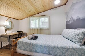 3 habitaciones, escritorio, tabla de planchar con plancha y wifi gratis