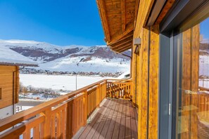 Balcony - Casa Luminosa Ski in -Ski out 100m, Livigno, Italy (Livigno)