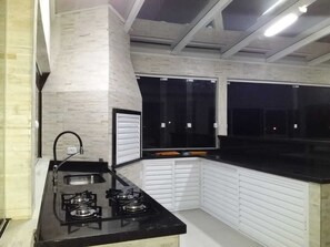 Private kitchen - Wi-fi/sky/churrasqueira Coberta Vista Ilha do Mel (Pontal do Sul)