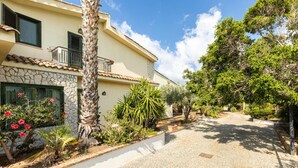 Property grounds - Solemar Sicilia   Villa Anastasia (Ficarazzi)