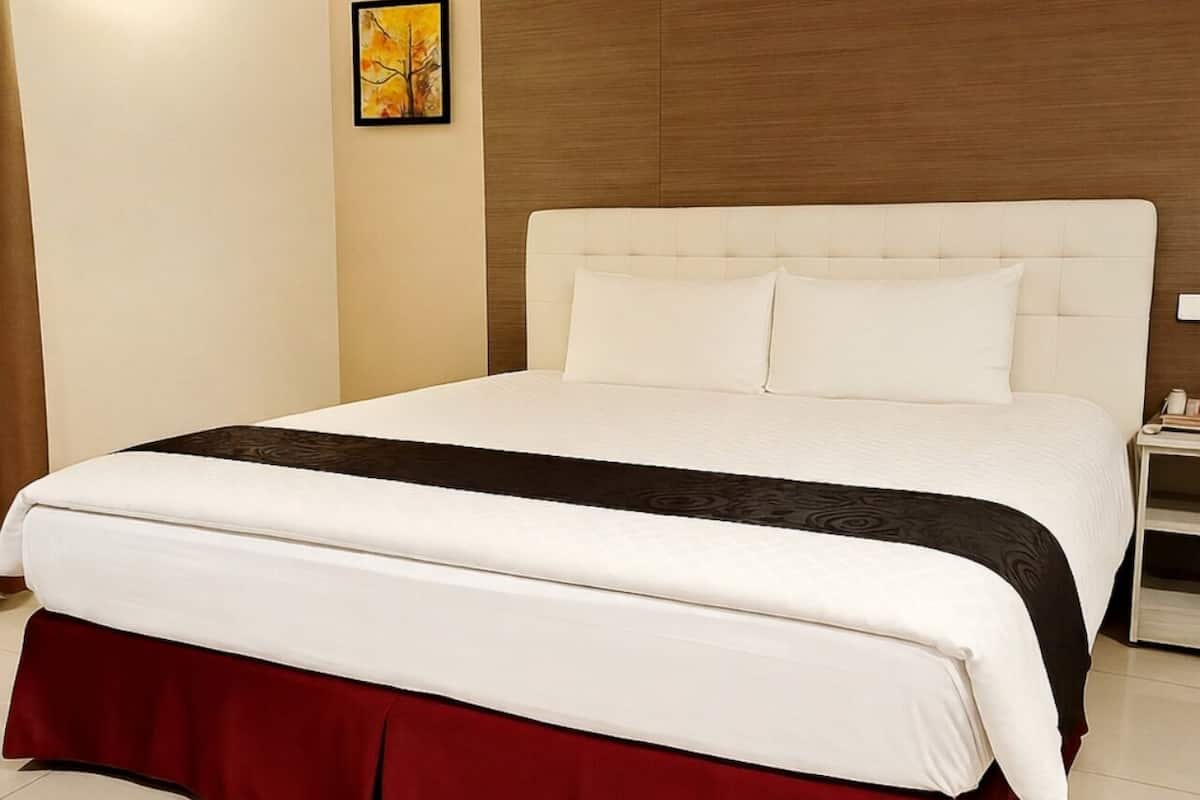 高級雙人房, 浴缸 | 書桌、隔音、免費無線上網、床單