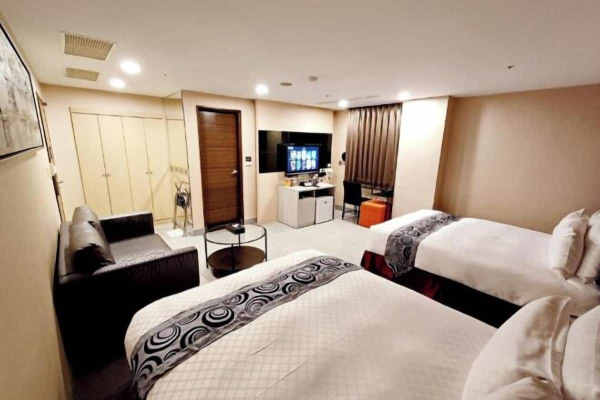 書桌、隔音、免費 Wi-Fi、床單